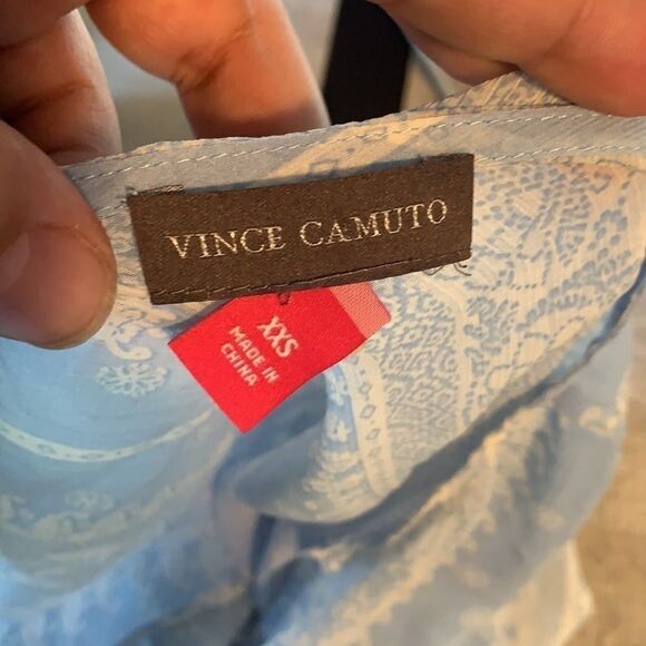 Vince Camuto/ Blouse / size XXS - Picture 5 of 6